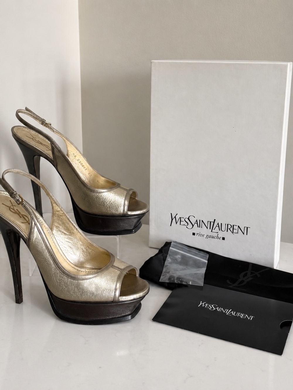 Yves Saint Laurent Gold Metallic Peep-Toe Slingback Platform Heels! Size 9.5 /40 - Picture 2 of 16